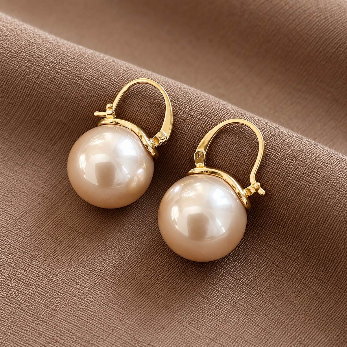 Touchy of Pearls Earrings