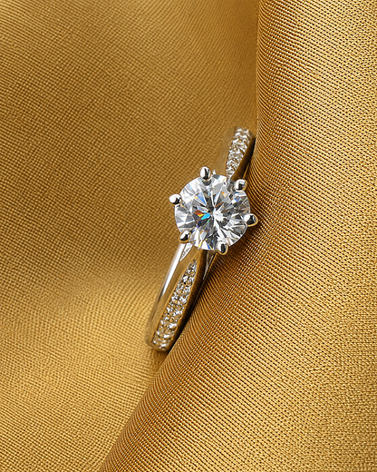 LUXURY STERLING SILVER CLASSIC RING