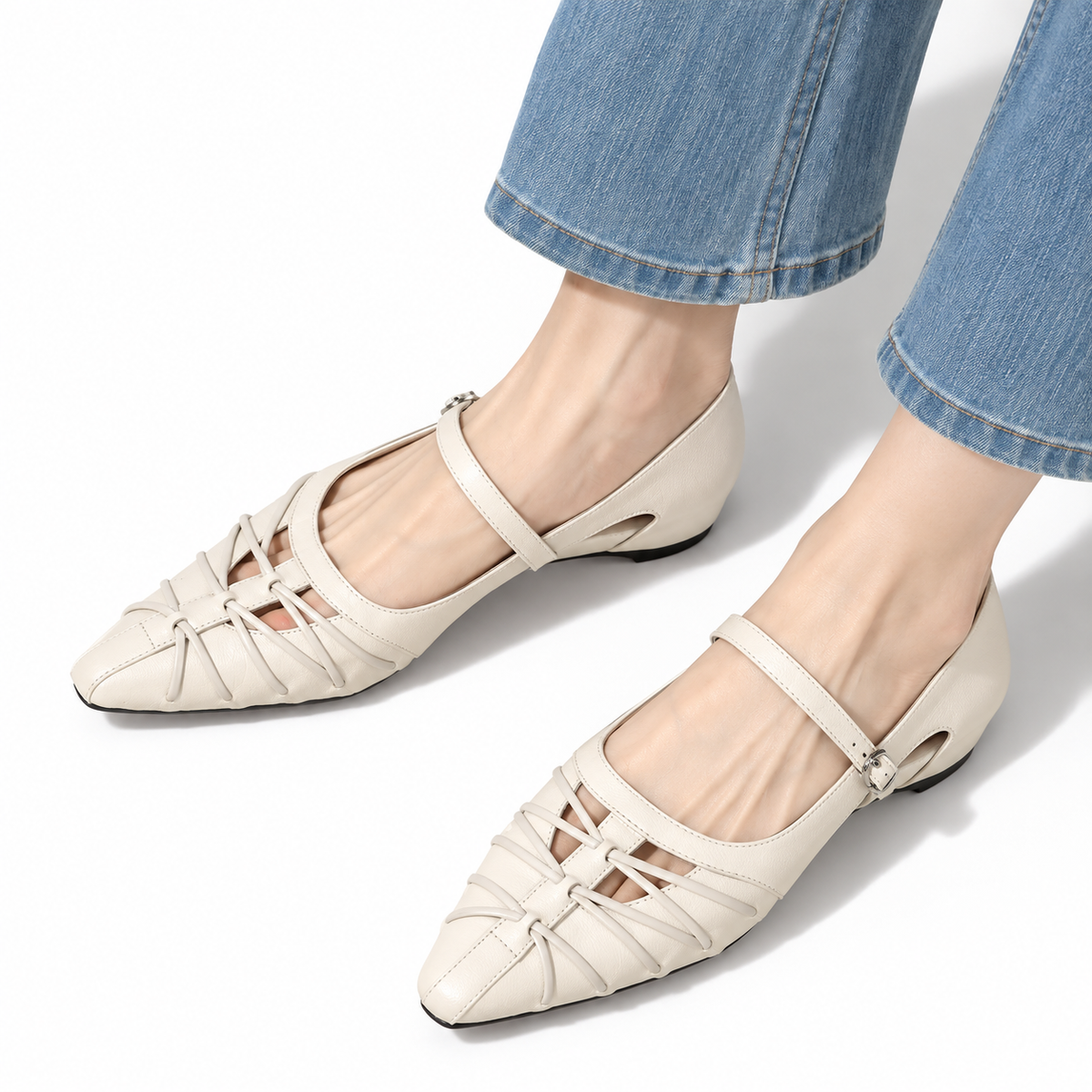 Quenber | Pointed Lattice-Cut Mary Jane Flat